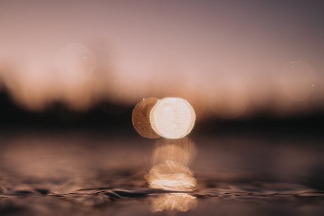 Foto de uma luz desfocada